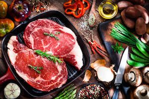 EXPOMEAT 2019 As exportações brasileiras de carne bovina poderão registrar um resultado recorde em julho, ultrapassando 150 mil toneladas, se o ritmo atual dos embarques se mantiver até o fim do mês, segundo...