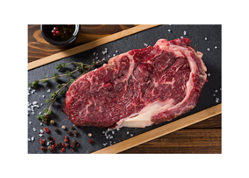 EXPOMEAT 2019 A JBS tem 11 unidades brasileiras aprovadas a exportar carne bovina in natura para os Estados Unidos, a Minerva tem cinco e a Marfrig tem três, informaram as empresas. A reabertura do mercado dos EUA para a carne bovina...
