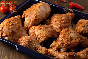 EXPOMEAT 2021 - lll Feira Internacional da Indústria de Processamento de Proteína Animal e Vegetal A produção de carne de frango brasileira deve crescer 3,34% e a demanda doméstica pode subir entre 1,32% e 1,57% em 2018,...